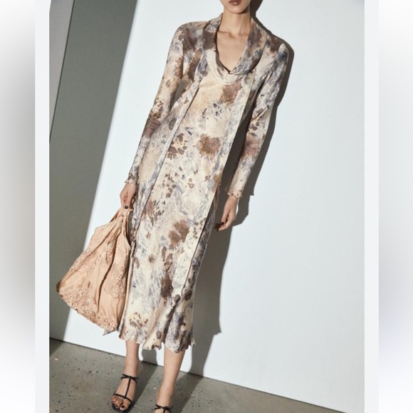 Live Show Quick Listing sales final as is shown in live auction🛍️ - Picture 8 of 17